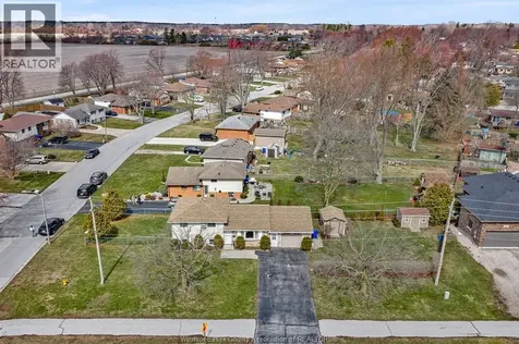 184 Harold Cull Drive Kingsville ON N9Y 3G1