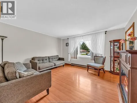 184 Harold Cull Drive Kingsville ON N9Y 3G1
