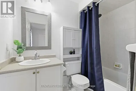 18 Abbott Avenue Aurora ON L4G 7V7