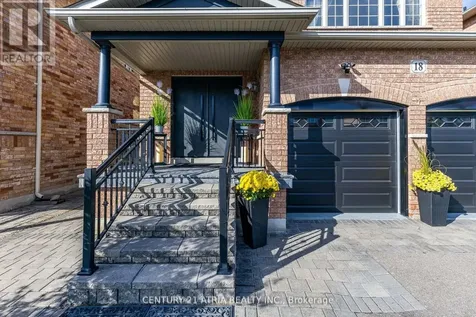 18 Abbott Avenue Aurora ON L4G 7V7