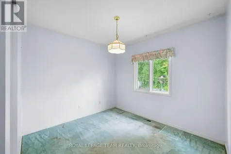 41 Billingham Crescent Ottawa ON K2K 2T7
