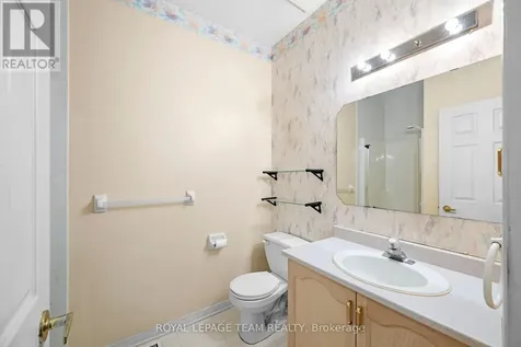 41 Billingham Crescent Ottawa ON K2K 2T7