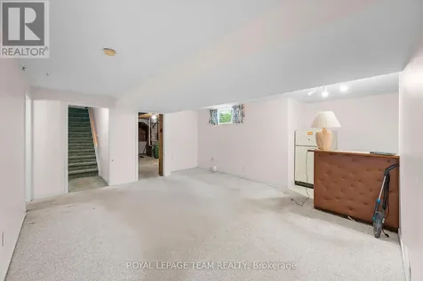 41 Billingham Crescent Ottawa ON K2K 2T7
