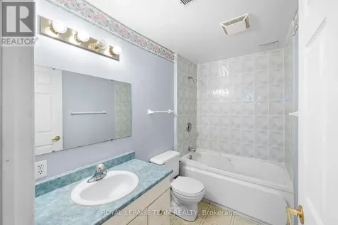 41 Billingham Crescent Ottawa ON K2K 2T7