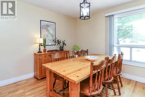 33 Parkwood Drive Wasaga Beach ON L9Z 2T2