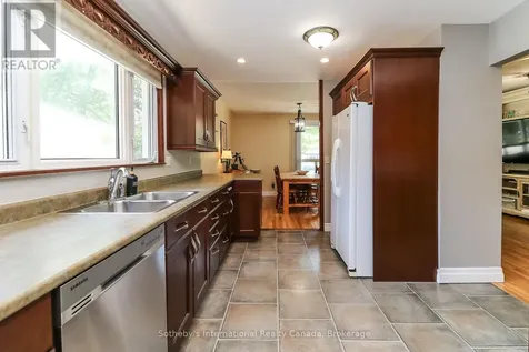 33 Parkwood Drive Wasaga Beach ON L9Z 2T2