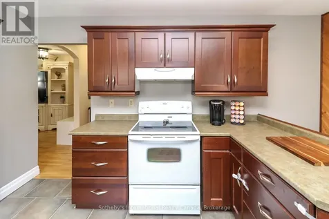 33 Parkwood Drive Wasaga Beach ON L9Z 2T2