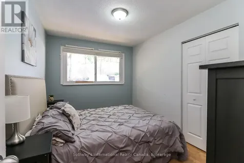 33 Parkwood Drive Wasaga Beach ON L9Z 2T2