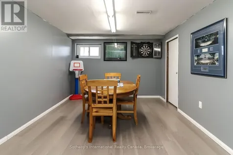 33 Parkwood Drive Wasaga Beach ON L9Z 2T2