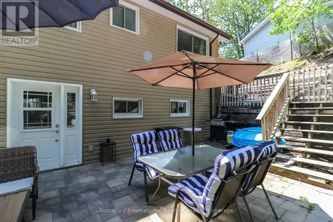 33 Parkwood Drive Wasaga Beach ON L9Z 2T2