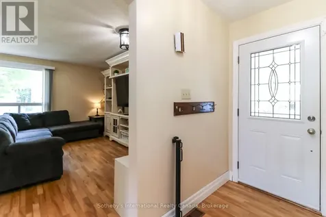 33 Parkwood Drive Wasaga Beach ON L9Z 2T2
