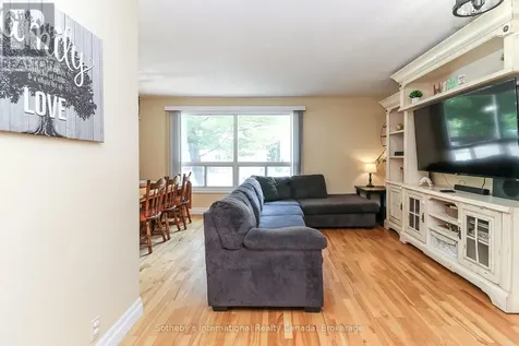 33 Parkwood Drive Wasaga Beach ON L9Z 2T2