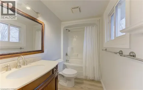 34 Forest Glen Court Kitchener ON N2N 1E2