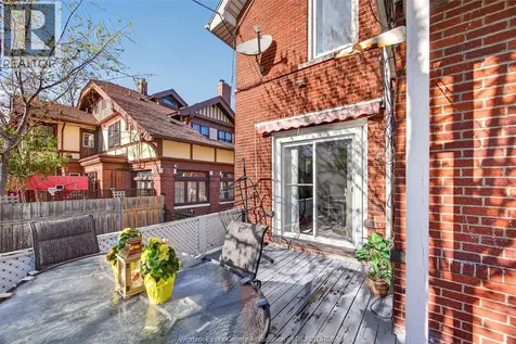 911 Victoria Avenue Windsor ON N9A 4N5