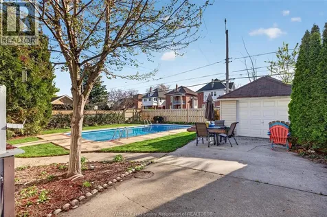 911 Victoria Avenue Windsor ON N9A 4N5