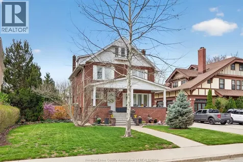 911 Victoria Avenue Windsor ON N9A 4N5