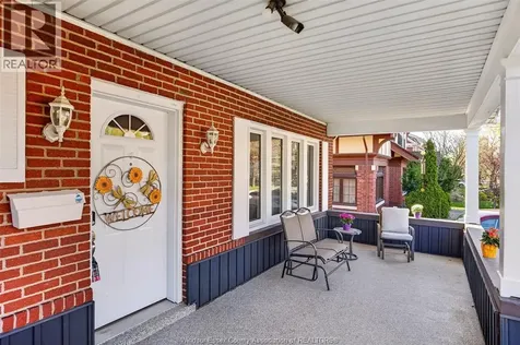 911 Victoria Avenue Windsor ON N9A 4N5