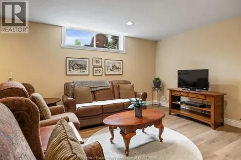 26 Marshwoods Boulevard Kingsville ON N9Y 0A7