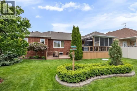 26 Marshwoods Boulevard Kingsville ON N9Y 0A7