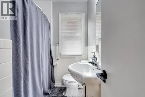 1342 Marlborough Boulevard Windsor ON N9C 1Y7