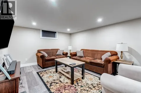 1342 Marlborough Boulevard Windsor ON N9C 1Y7