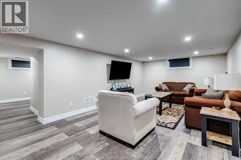 1342 Marlborough Boulevard Windsor ON N9C 1Y7