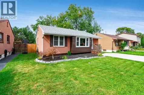 1342 Marlborough Boulevard Windsor ON N9C 1Y7
