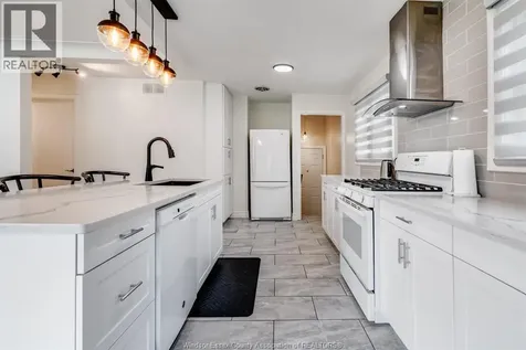 1342 Marlborough Boulevard Windsor ON N9C 1Y7