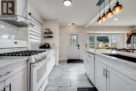 1342 Marlborough Boulevard Windsor ON N9C 1Y7