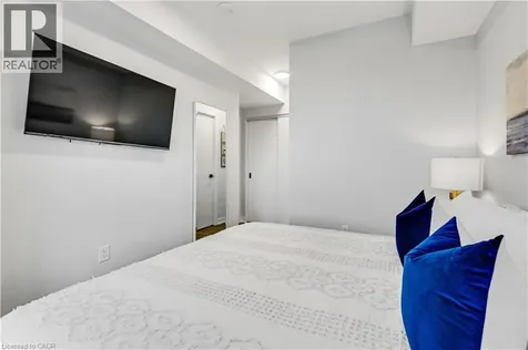36 Zorra Street Toronto ON M8Z 0G5