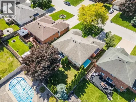 211 Sunnyside Lasalle ON N9J 3J2