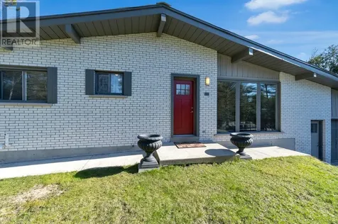 71 Bay Sands Drive Wasaga Beach ON L9Z 1V1
