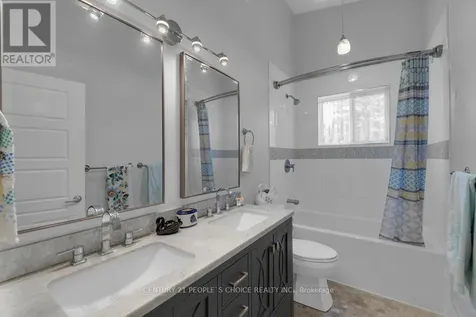 71 Bay Sands Drive Wasaga Beach ON L9Z 1V1