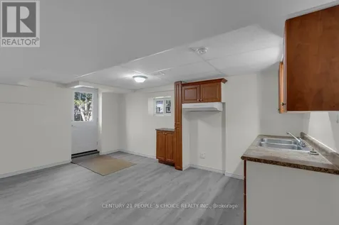 71 Bay Sands Drive Wasaga Beach ON L9Z 1V1