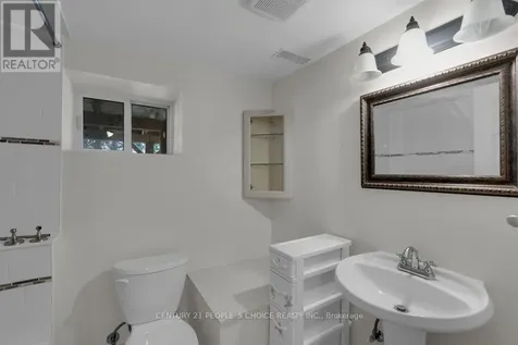 71 Bay Sands Drive Wasaga Beach ON L9Z 1V1
