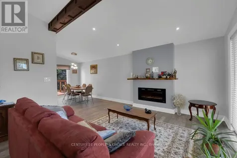 71 Bay Sands Drive Wasaga Beach ON L9Z 1V1