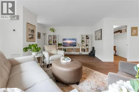185 Robinson Street Oakville ON L6J 7P6