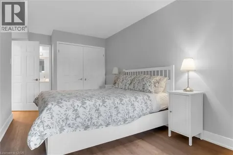 185 Robinson Street Oakville ON L6J 7P6