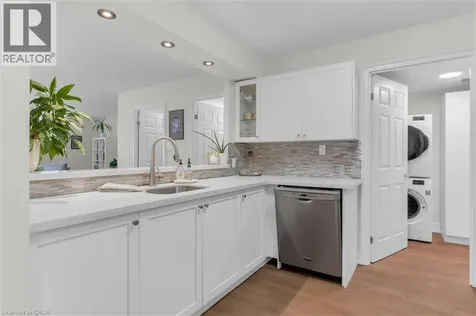 185 Robinson Street Oakville ON L6J 7P6