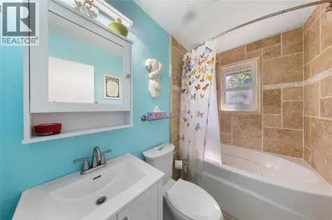 1272 Coral Way Sarnia ON N7V 3R8