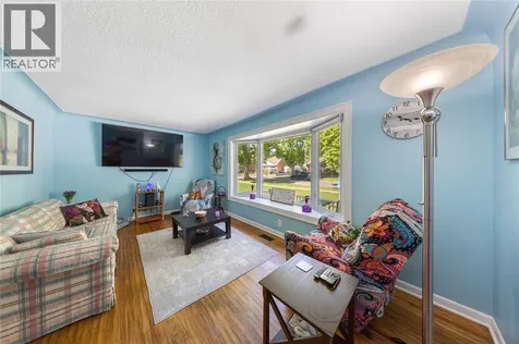 1272 Coral Way Sarnia ON N7V 3R8