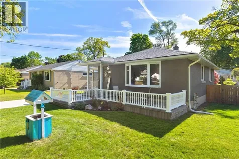 1272 Coral Way Sarnia ON N7V 3R8