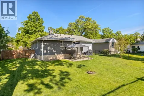1272 Coral Way Sarnia ON N7V 3R8