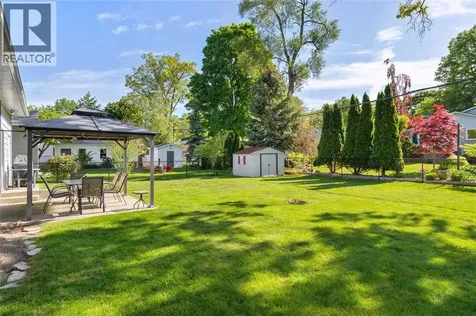 1272 Coral Way Sarnia ON N7V 3R8