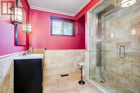 62 Kempsell Crescent Toronto (don Valley Village) ON M2J 2Z7