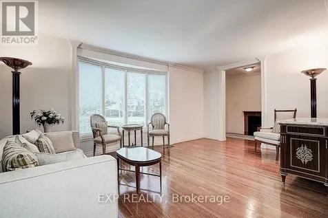 62 Kempsell Crescent Toronto (don Valley Village) ON M2J 2Z7