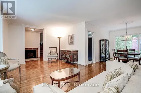 62 Kempsell Crescent Toronto (don Valley Village) ON M2J 2Z7