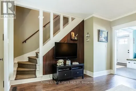 210 Charlton Avenue East Hamilton (corktown) ON L8N 1Z1