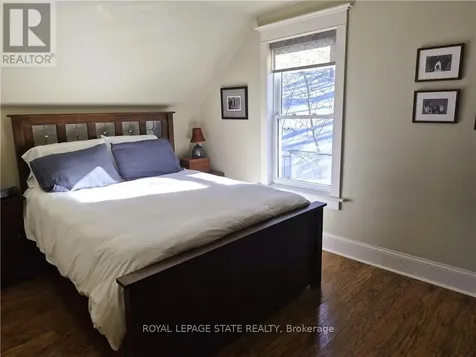 210 Charlton Avenue East Hamilton (corktown) ON L8N 1Z1
