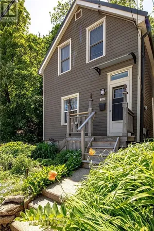 210 Charlton Avenue East Hamilton (corktown) ON L8N 1Z1